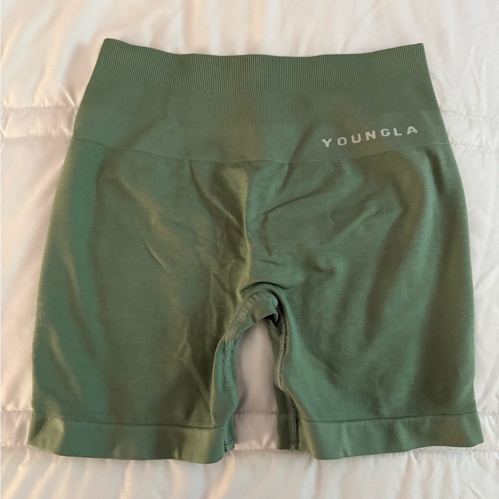 YoungLA core seamless shorts